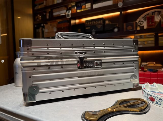 JP.Design❁ 30H — Cigar Travel Humidor